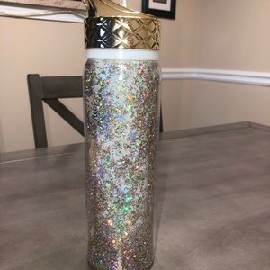 Apana ✨Glittery Water Bottle